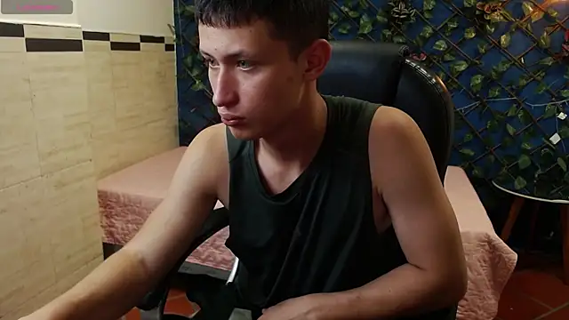 Garuo 18 online show from November 6, 2025, 3:10 am