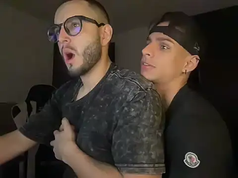 lionandreough online show from November 8, 2025, 1:42 am