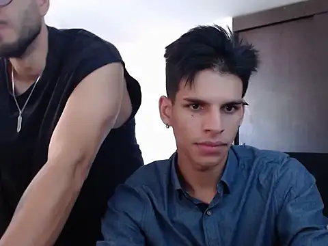 lionandreough online show from November 17, 2025, 8:24 pm