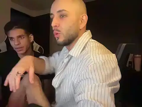 lionandreough online show from November 16, 2025, 12:48 am