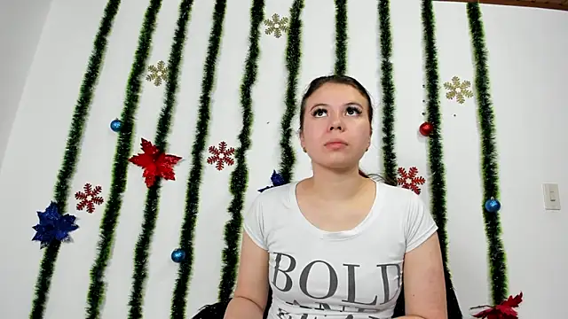 Vanessa Martinz online show from November 18, 2025, 12:19 pm