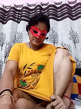 Snapshot of Hotty_girl25 chatting on October 29, 2025, 10:14 am Hotty girl25 online show from October 29, 2025, 10:14 am