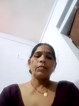 Snapshot of Indiangueen chatting on November 1, 2025, 4:56 pm Indiangueen online show from November 1, 2025, 4:56 pm