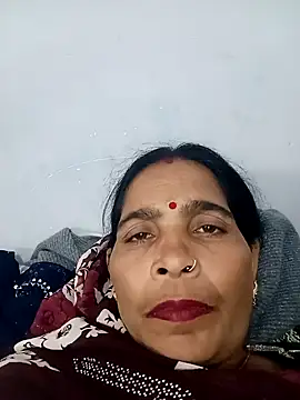 Snapshot of Indiangueen chatting on November 20, 2025, 4:40 pm Indiangueen online show from November 20, 2025, 4:40 pm