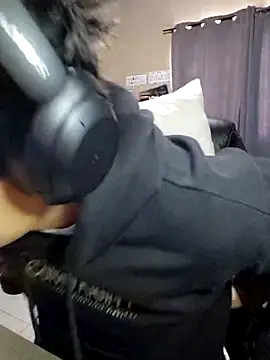 Snapshot of Ais_B10 chatting on February 7, 2026, 7:44 pm Ais B10 online show from February 7, 2026, 7:44 pm