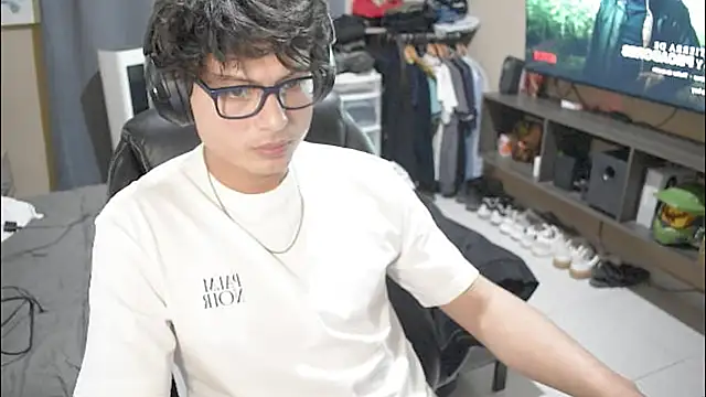 Snapshot of Ais_B10 chatting on February 6, 2026, 5:36 am Ais B10 online show from February 6, 2026, 5:36 am