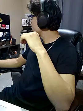 Snapshot of Ais_B10 chatting on February 17, 2026, 3:15 am Ais B10 online show from February 17, 2026, 3:15 am