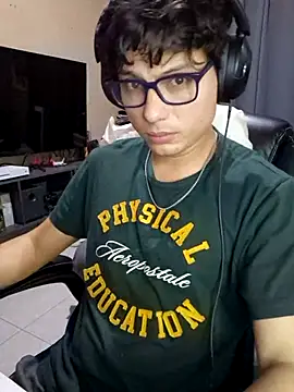 Snapshot of Ais_B10 chatting on March 6, 2026, 1:44 am Ais B10 online show from March 6, 2026, 1:44 am