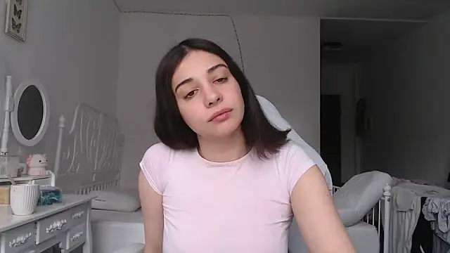 bellefleurrr online show from May 11, 2026, 2:56 pm