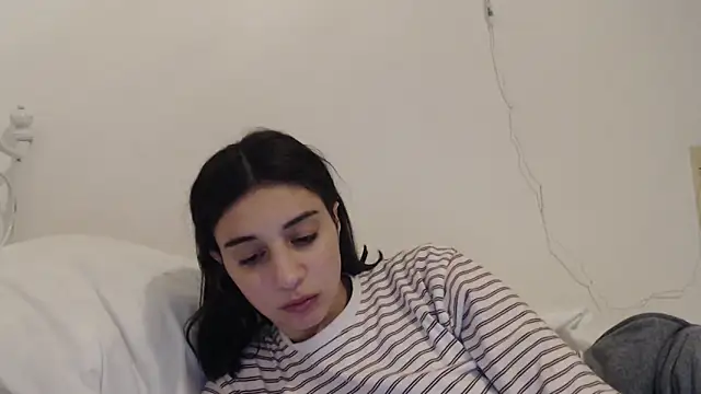 bellefleurrr online show from April 30, 2026, 7:32 pm