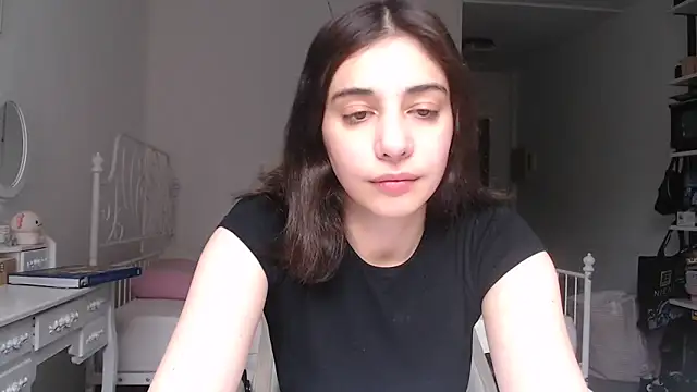 bellefleurrr online show from May 3, 2026, 3:48 pm
