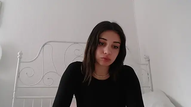 bellefleurrr online show from May 9, 2026, 5:49 pm