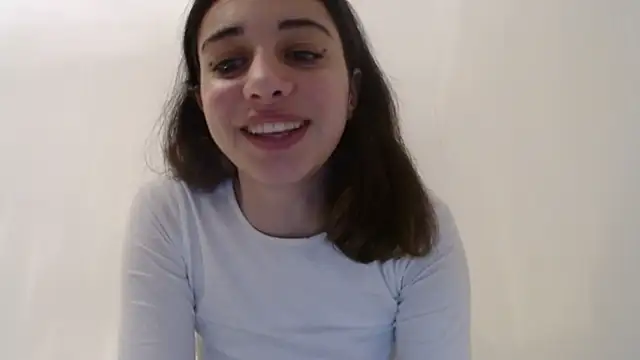 bellefleurrr online show from November 28, 2025, 9:59 pm