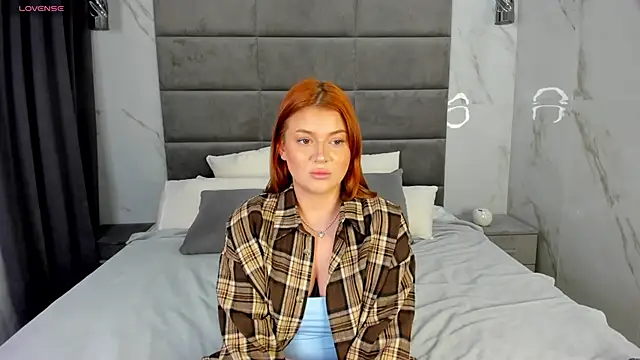 Susie Porter online show from November 6, 2025, 1:53 am