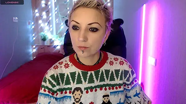 Snapshot of Sweet-n-Strong chatting on November 13, 2025, 7:56 am Sweet-n-Strong online show from November 13, 2025, 7:56 am