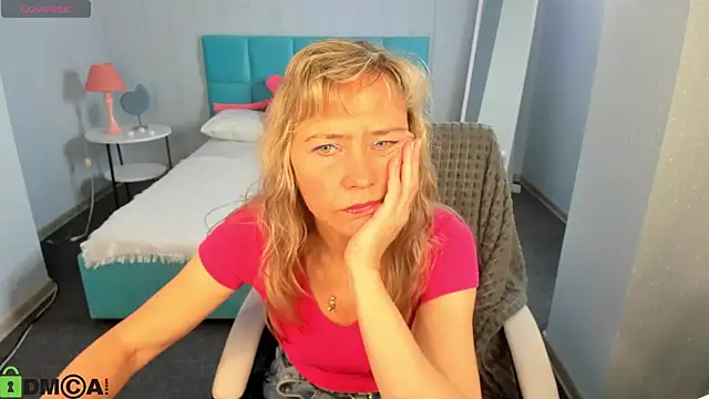 Carla Vogue online show from January 17, 2026, 11:14 am