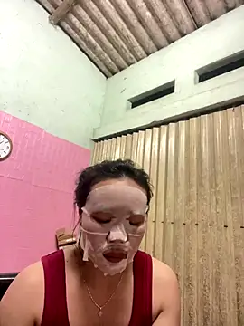 Snapshot of Macy-y chatting on October 30, 2025, 2:14 pm Macy-y online show from October 30, 2025, 2:14 pm