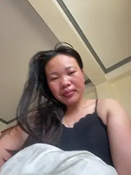 Snapshot of Macy-y chatting on October 28, 2025, 12:55 am Macy-y online show from October 28, 2025, 12:55 am