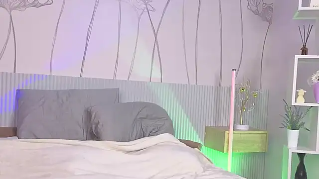 Snapshot of Charil_Wilson chatting on October 30, 2025, 4:33 am Charil Wilson online show from October 30, 2025, 4:33 am