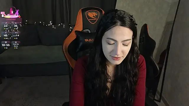 Mulan Lo online show from December 17, 2025, 6:13 pm