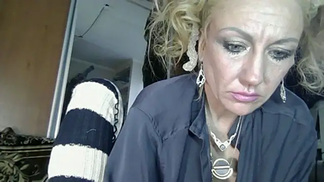 Snapshot of LilaniLoverx chatting on February 7, 2026, 11:07 am LilaniLoverx online show from February 7, 2026, 11:07 am