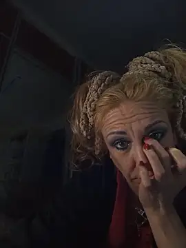 Snapshot of LilaniLoverx chatting on February 7, 2026, 11:35 pm LilaniLoverx online show from February 7, 2026, 11:35 pm