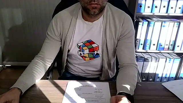 Evasionee online show from February 2, 2026, 8:46 am