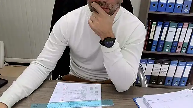 Evasionee online show from November 24, 2025, 9:20 am