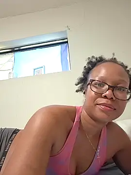 SweetieP11 online show from April 27, 2026, 4:16 pm