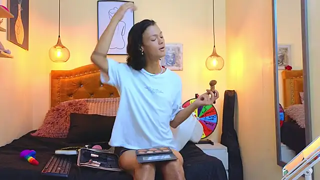 Snapshot of Indi_rave chatting on November 9, 2025, 3:16 pm Indi rave online show from November 9, 2025, 3:16 pm