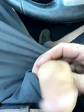 Snapshot of Quickcum2201 chatting on November 17, 2025, 6:56 pm Quickcum2201 online show from November 17, 2025, 6:56 pm