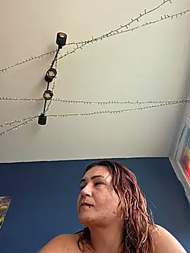 Snapshot of Hausverbot3 chatting on May 4, 2026, 7:55 am Hausverbot3 online show from May 4, 2026, 7:55 am