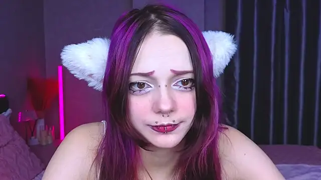 KittieHeart online show from November 10, 2025, 8:14 pm