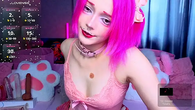 KittieHeart online show from July 17, 2026, 6:32 am