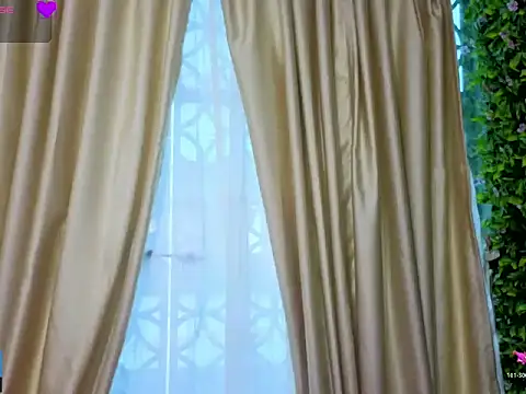 Snapshot of eva_delight_ chatting on June 13, 2026, 12:14 pm eva delight online show from June 13, 2026, 12:14 pm