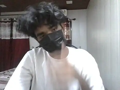 Snapshot of kriZ08 chatting on June 5, 2026, 11:16 am kriZ08 online show from June 5, 2026, 11:16 am