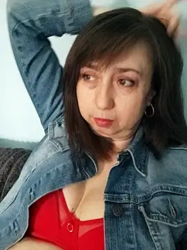 Snapshot of MaryKiki5619 chatting on March 19, 2026, 2:06 pm MaryKiki5619 online show from March 19, 2026, 2:06 pm