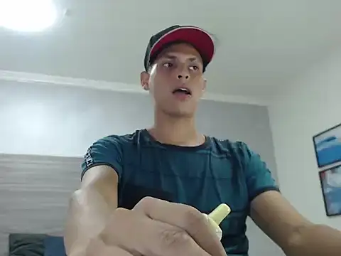 wiltom  online show from December 14, 2025, 6:24 pm