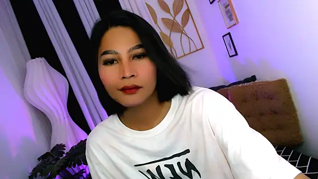 Snapshot of YourPrettyBella_TS chatting on May 22, 2026, 10:46 am YourPrettyBella TS online show from May 22, 2026, 10:46 am