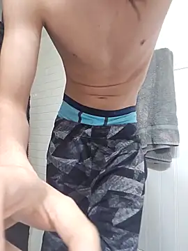 Snapshot of slimBranch420 chatting on February 4, 2026, 9:48 am slimBranch420 online show from February 4, 2026, 9:48 am