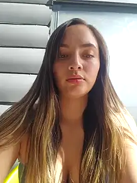 sophie-06 online show from November 10, 2025, 7:52 pm