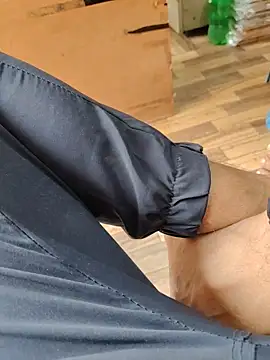 Snapshot of Rajkumarbhaiiii chatting on December 15, 2025, 6:52 am Rajkumarbhaiiii online show from December 15, 2025, 6:52 am