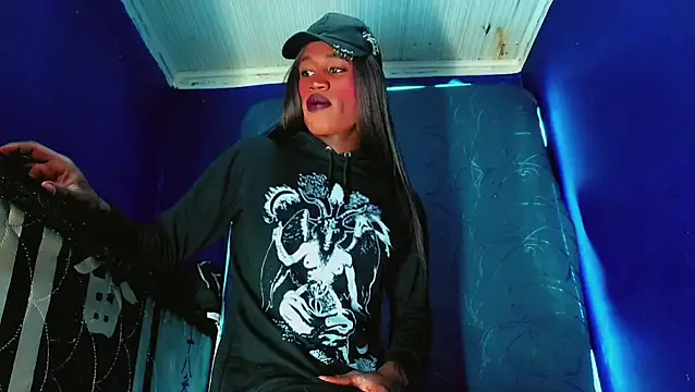 Snapshot of Kloe_cardashan chatting on November 11, 2025, 5:02 am Kloe cardashan online show from November 11, 2025, 5:02 am