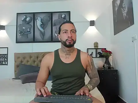 Snapshot of christopher_palmerjs chatting on November 28, 2025, 9:04 pm christopher palmerjs online show from November 28, 2025, 9:04 pm