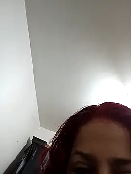 Snapshot of LAPOTRA_04 chatting on November 1, 2025, 5:07 pm LAPOTRA 04 online show from November 1, 2025, 5:07 pm