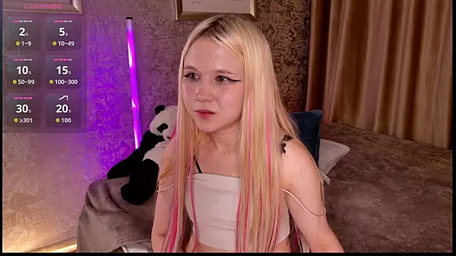 VivieSunn online show from April 30, 2026, 8:57 pm