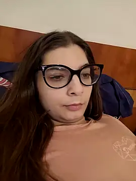 sweetbabygirlforyou online show from February 5, 2026, 1:07 pm