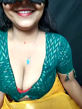 Snapshot of Mampykolkata chatting on March 6, 2026, 9:59 am Mampykolkata online show from March 6, 2026, 9:59 am