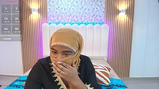 Snapshot of Lina_arabiann chatting on December 2, 2025, 12:29 pm Lina arabiann online show from December 2, 2025, 12:29 pm