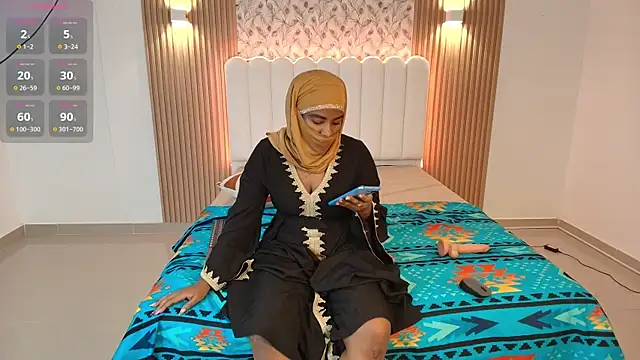 Snapshot of Lina_arabiann chatting on December 4, 2025, 12:04 pm Lina arabiann online show from December 4, 2025, 12:04 pm